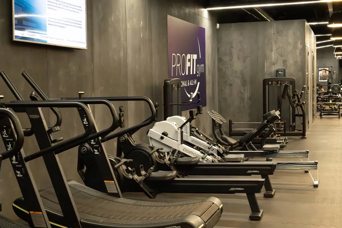 Pro Fit Gym Amsterdam Variaty Of Cardio Machines