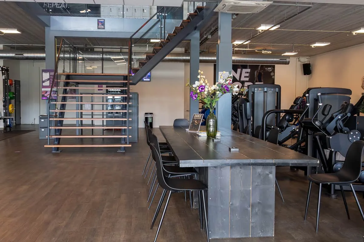 Pro Fit Gym Emmen Coffee Table And Stairs